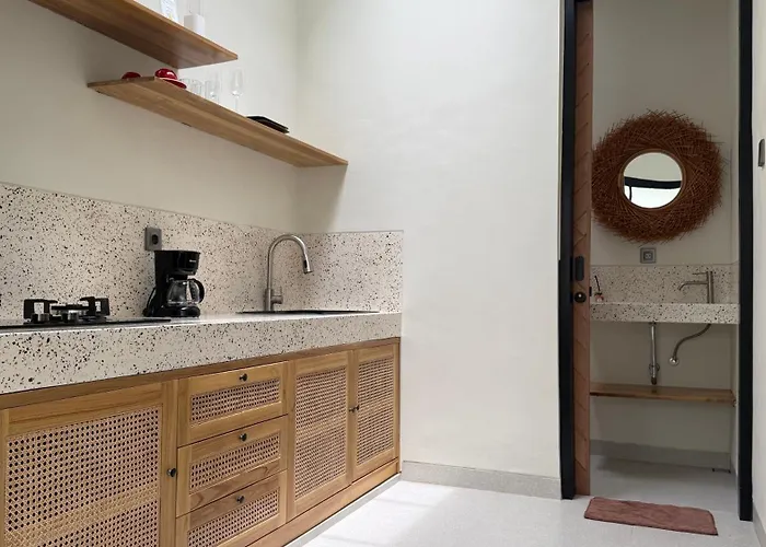 Modern 1br Pool Villa-walk To Beach-central レギャン