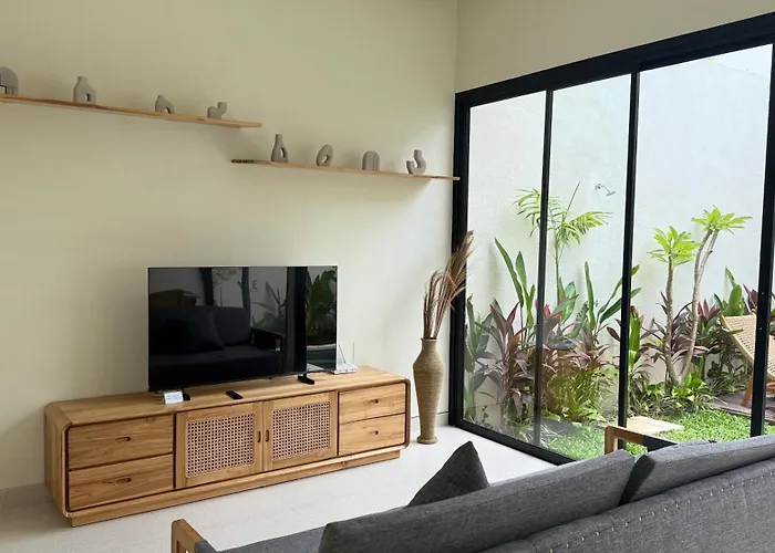 Modern 1br Pool Villa-walk To Beach-central ヴィラ